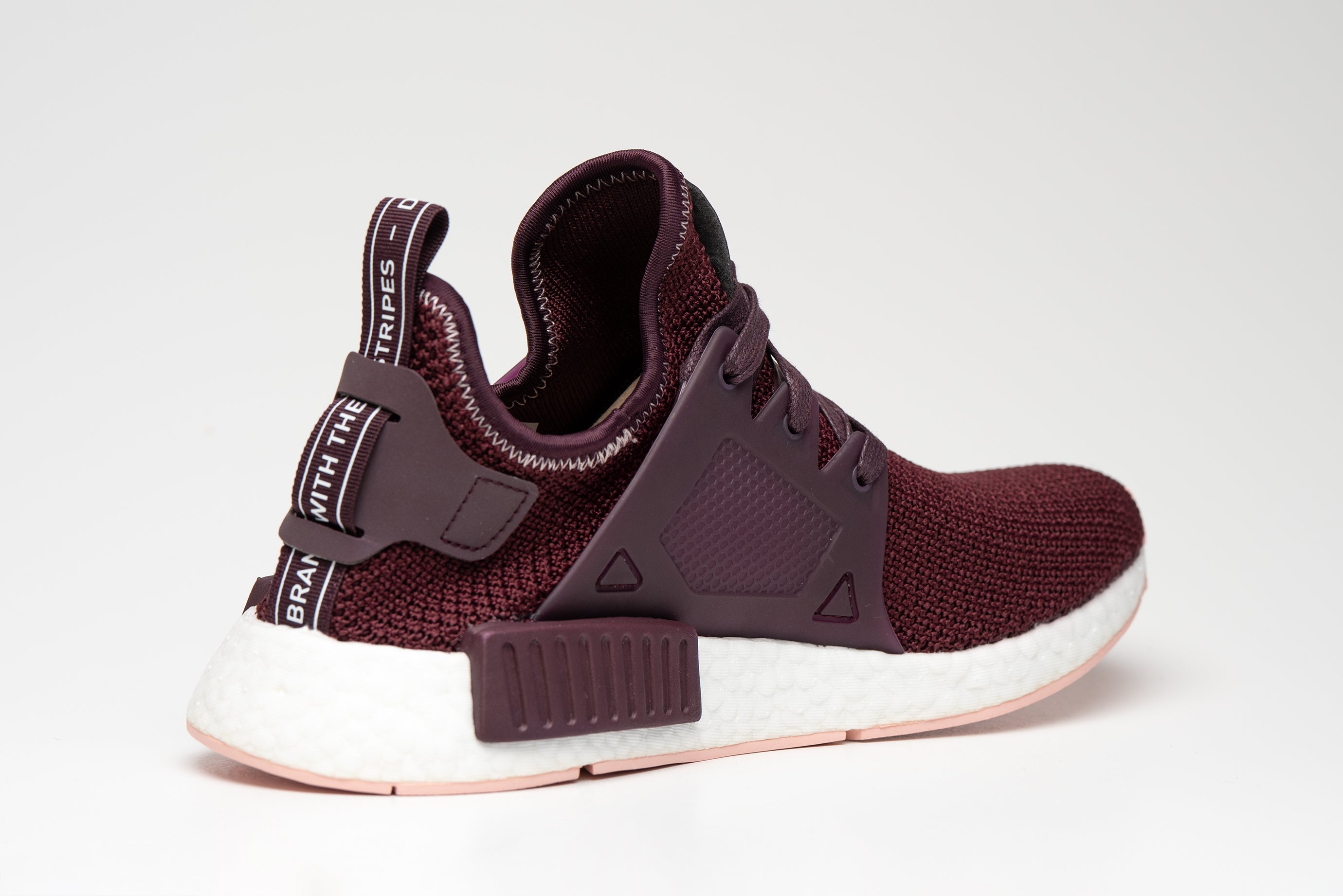 NMD XR1 Dark Burgundy Vapour Pink Sneekers