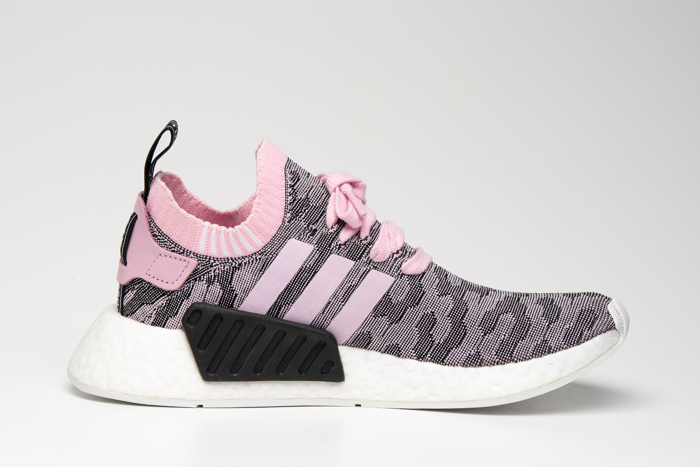 Adidas nmd pink and black Clearance